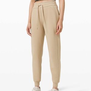 Lululemon Scuba Joggers - trench